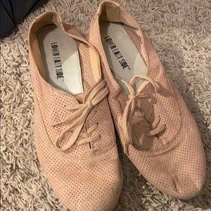 Stylish pink flat shoes